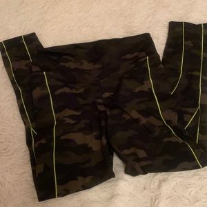 Pink active yoga pants, large